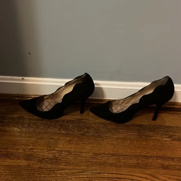 Chinese Laundry Black Suede Heels - Picture 4 of 6